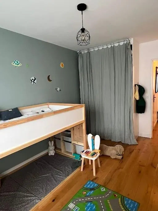 Paris Flat With 3 Bedrooms 90 M2 Balcony And Parking, Subway Station Riquet