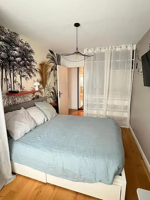 Paris Flat With 3 Bedrooms 90 M2 Balcony And Parking, Subway Station Riquet Apartment