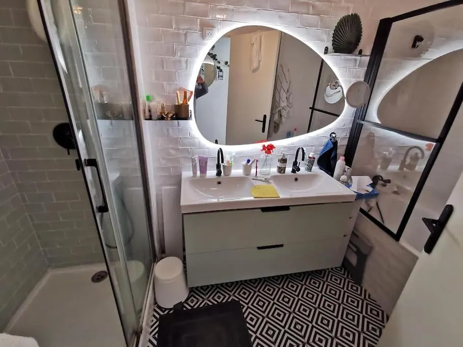 Paris Flat With 3 Bedrooms 90 M2 Balcony And Parking, Subway Station Riquet 0*,  France