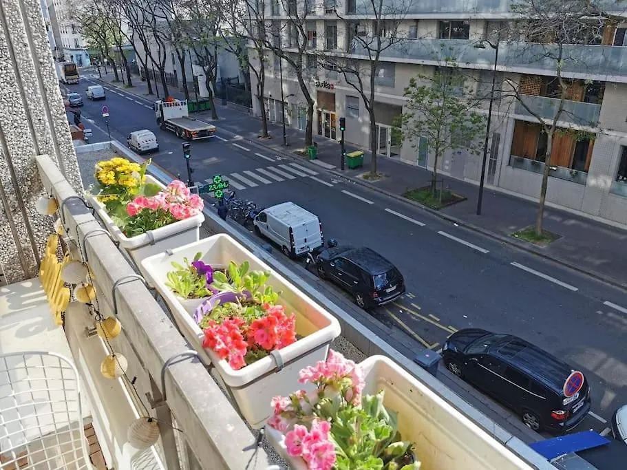 Paris Flat With 3 Bedrooms 90 M2 Balcony And Parking, Subway Station Riquet Apartment