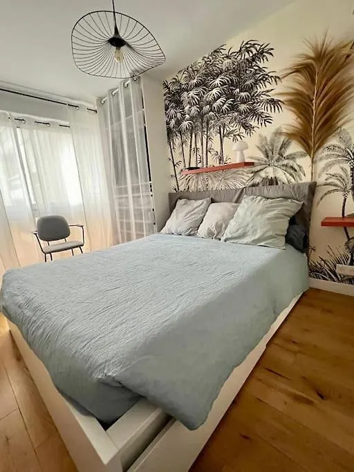 Paris Flat With 3 Bedrooms 90 M2 Balcony And Parking, Subway Station Riquet