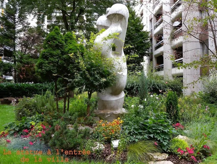 Paris Flat With 3 Bedrooms 90 M2 Balcony And Parking, Subway Station Riquet Apartment